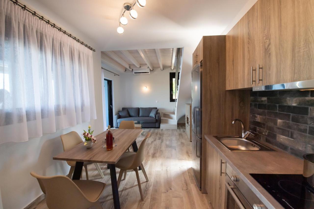Blue House Luxury Apartment Nikiana Esterno foto