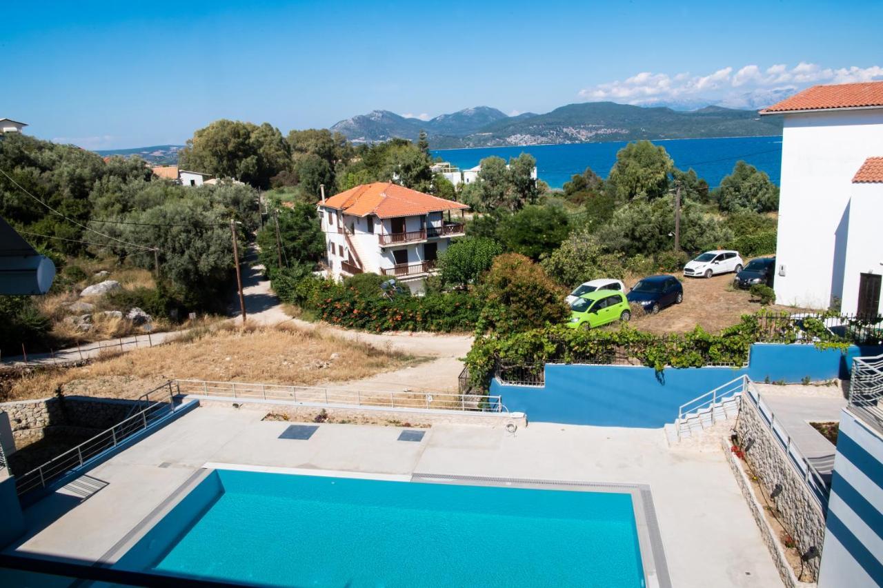 Blue House Luxury Apartment Nikiana Esterno foto