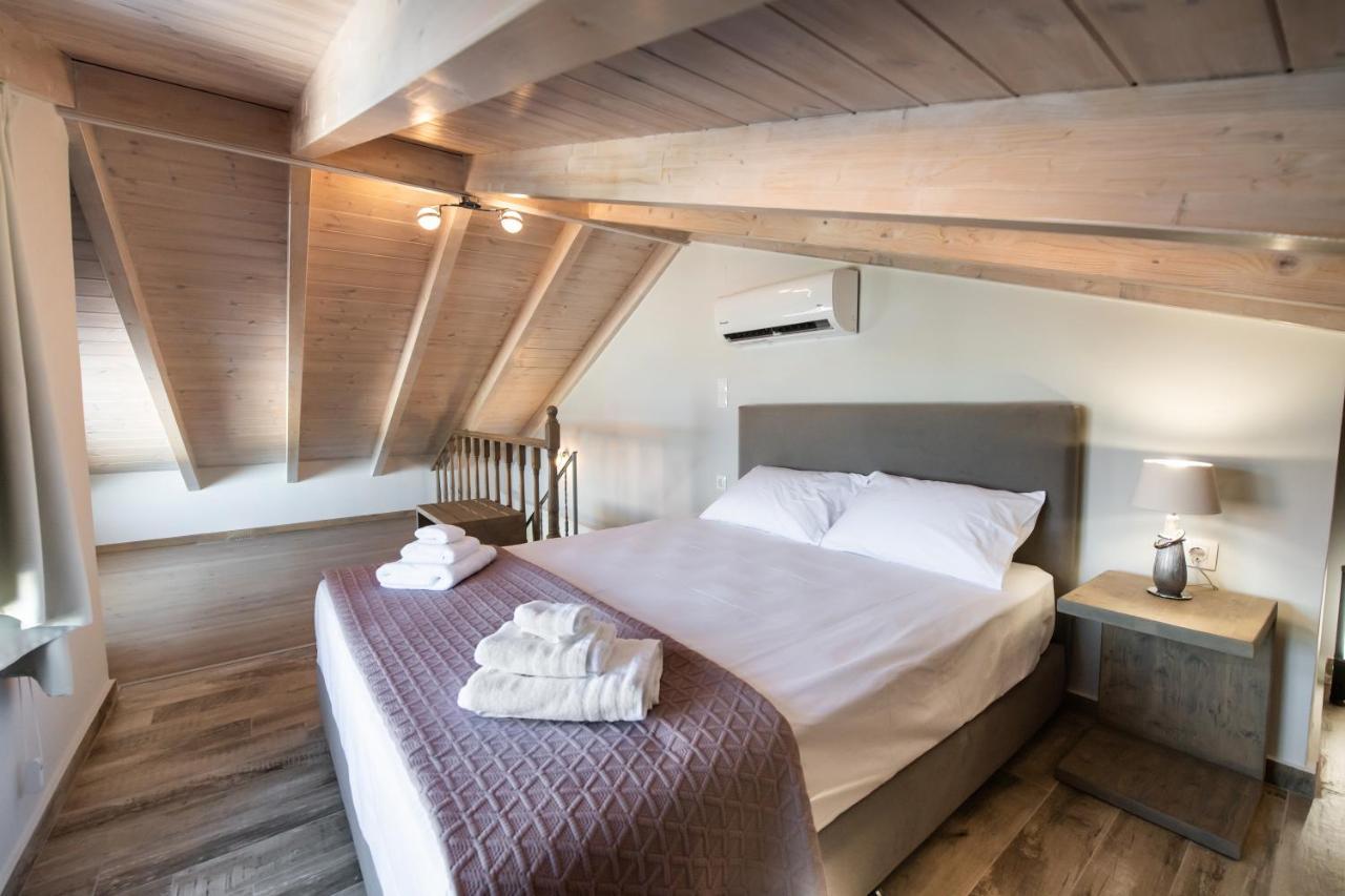 Blue House Luxury Apartment Nikiana Esterno foto